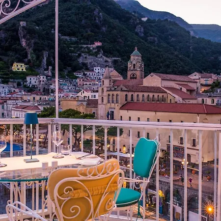 Marina Riviera Hotel 4*