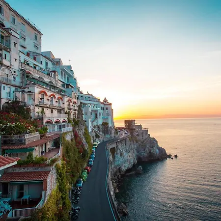 Marina Riviera Hotel 4*