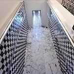 Marina Riviera מלון