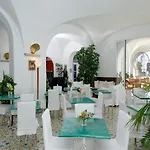 Marina Riviera מלון