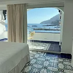 Marina Riviera מלון 4*