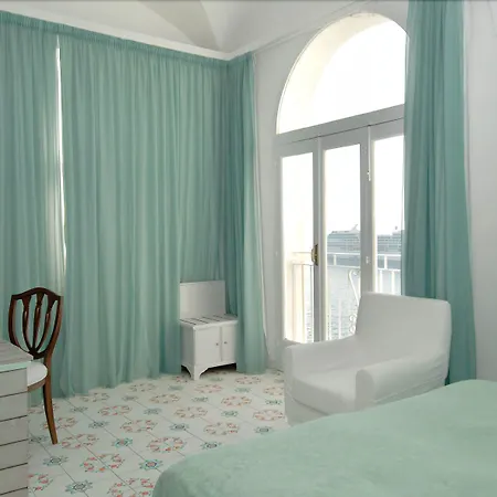 Marina Riviera 4*